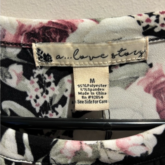 Blouse NWT size M - Picture 3 of 6